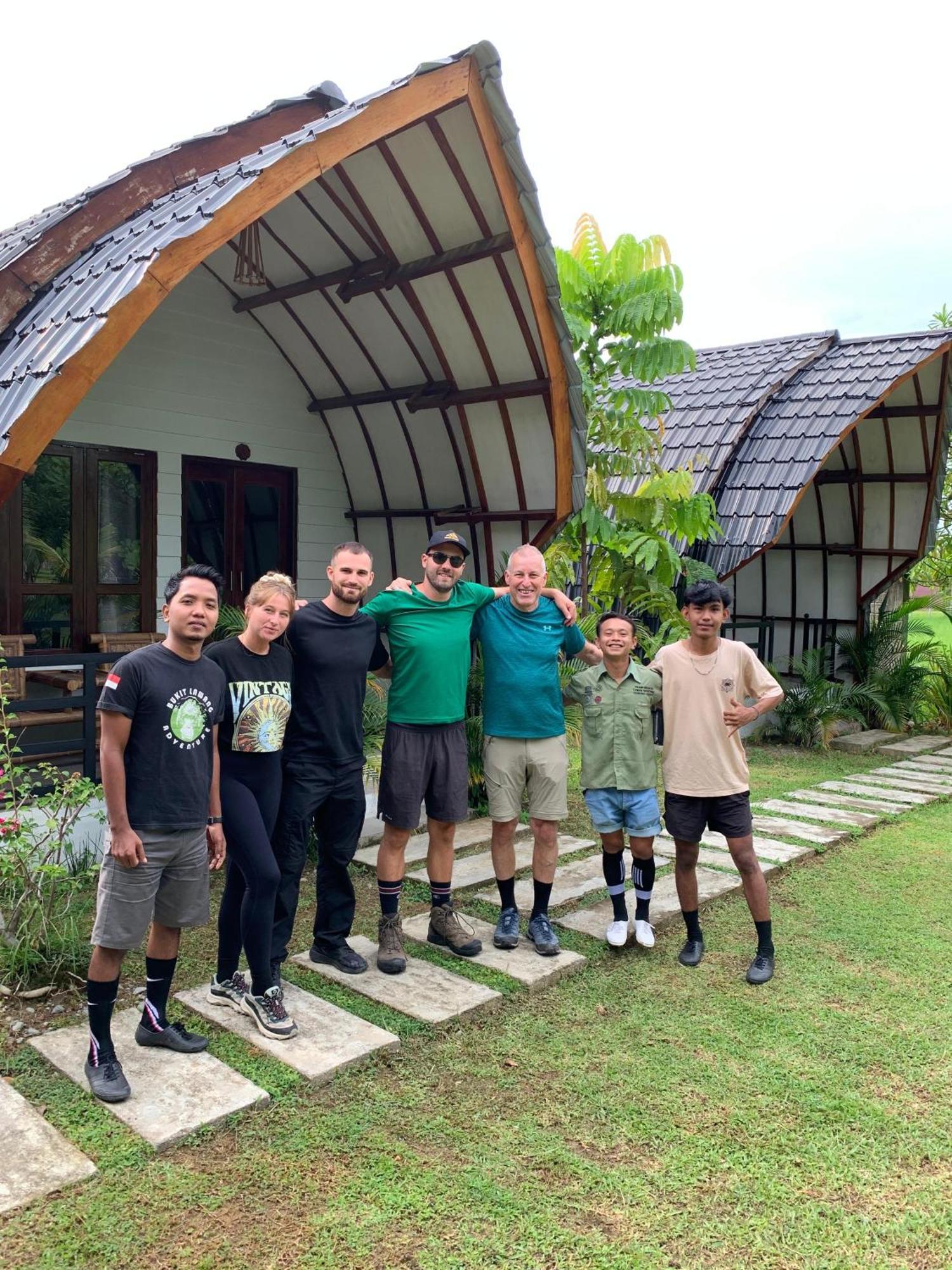 Gino'S Place - Guest House & Jungle Trekking 武吉拉旺 外观 照片