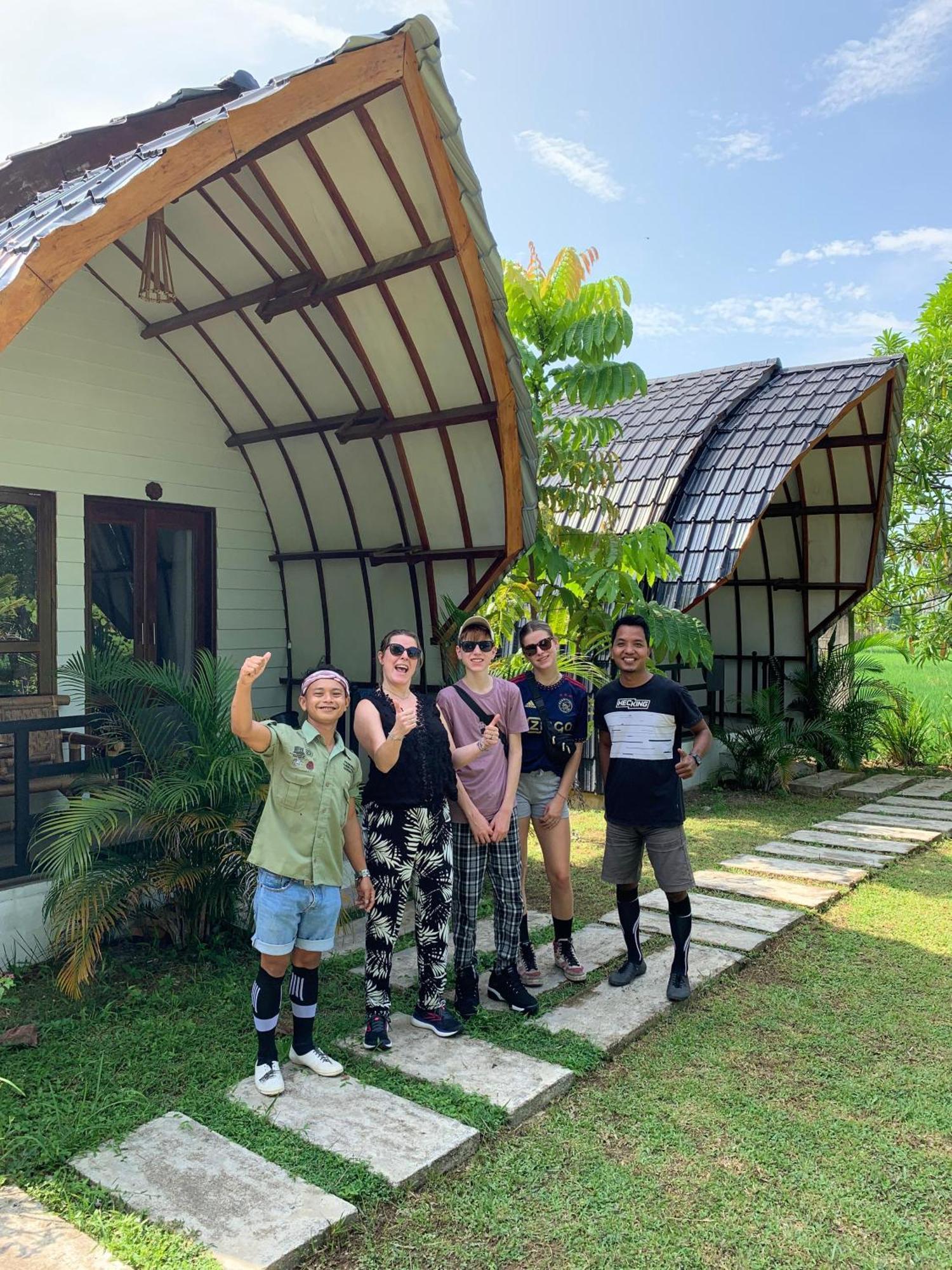 Gino'S Place - Guest House & Jungle Trekking 武吉拉旺 外观 照片